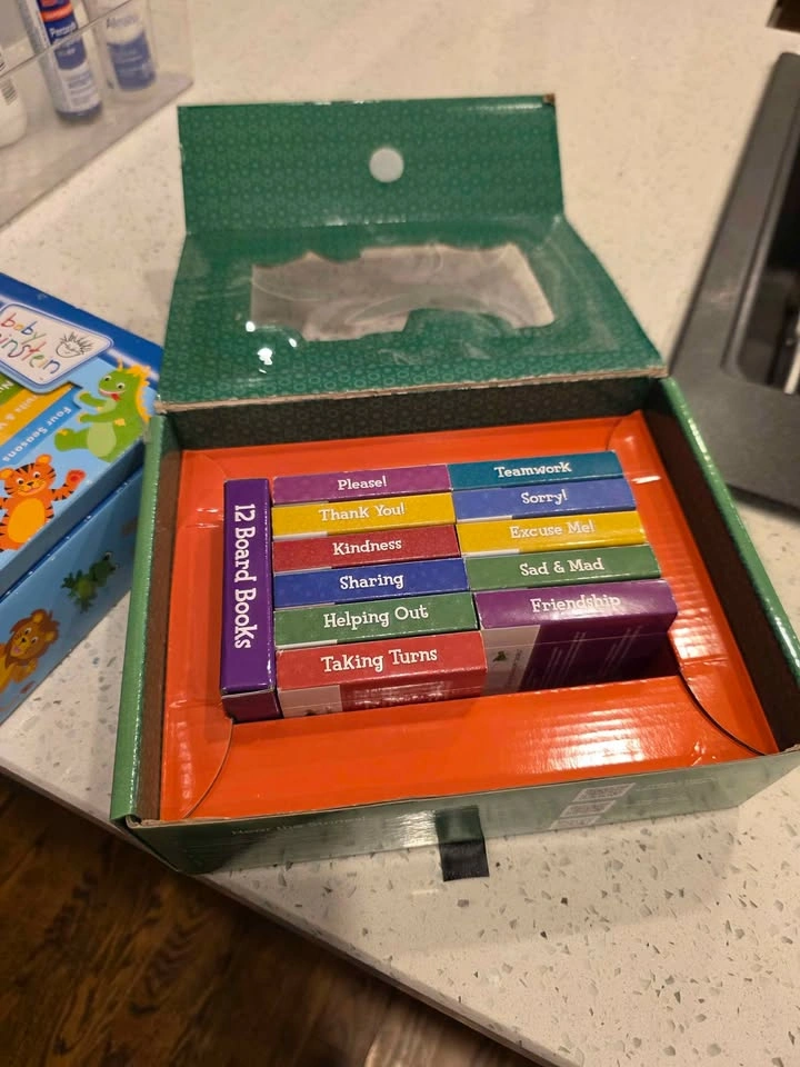 Baby Einstein and Little Grasshopper Books Board Book Sets - photo 5