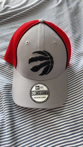 New Era 39THIRTY Toronto Raptors Flex Fit Hat Cap Gray Red M/L