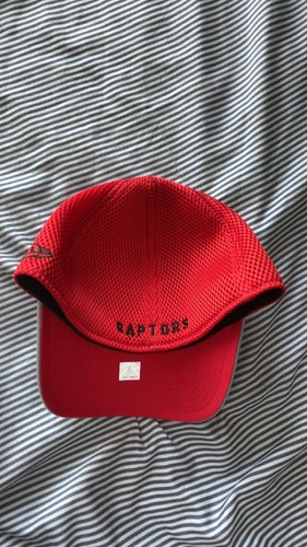 New Era 39THIRTY Toronto Raptors Flex Fit Hat Cap Gray Red M/L - photo 2