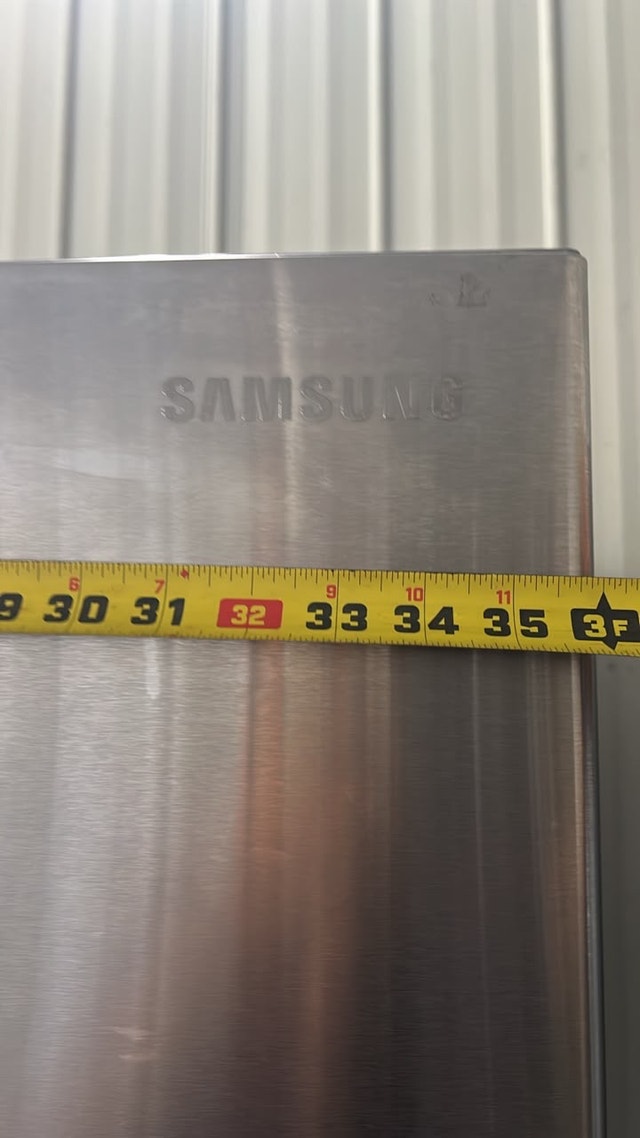 Samsung Refrigerator - photo 5