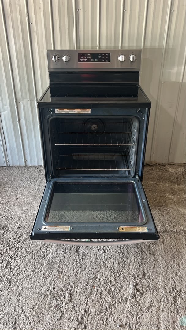 Whirlpool Electric Range YWFE775H0HZ2 - photo 3