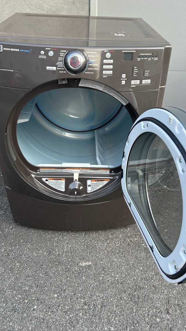 Dryer machine - photo 2