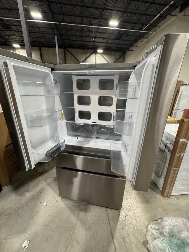 LG French Door Refrigerator brand new - photo 2