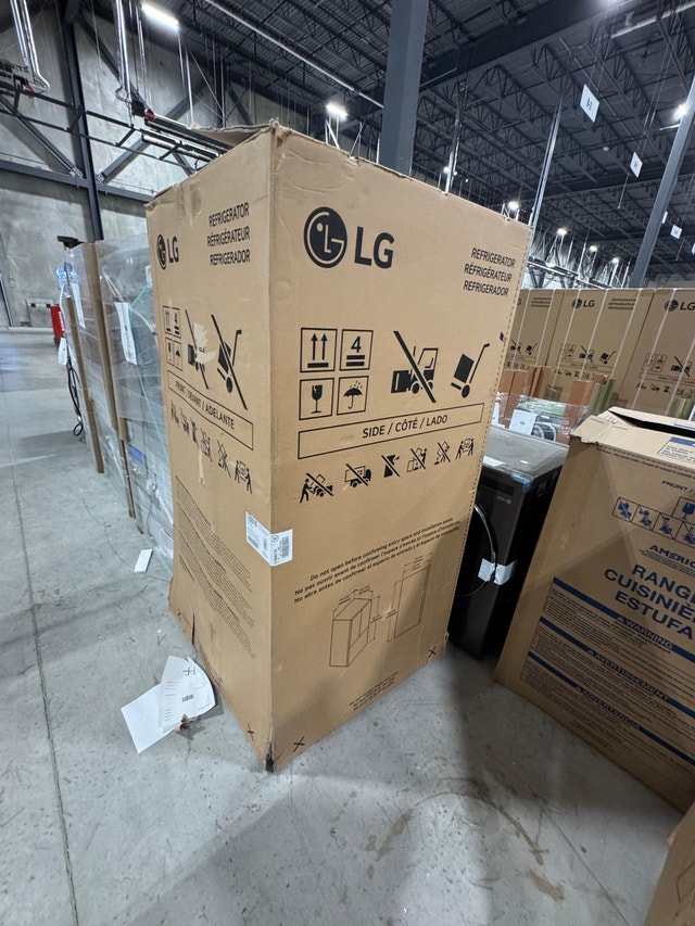 LG French Door Refrigerator brand new - photo 5