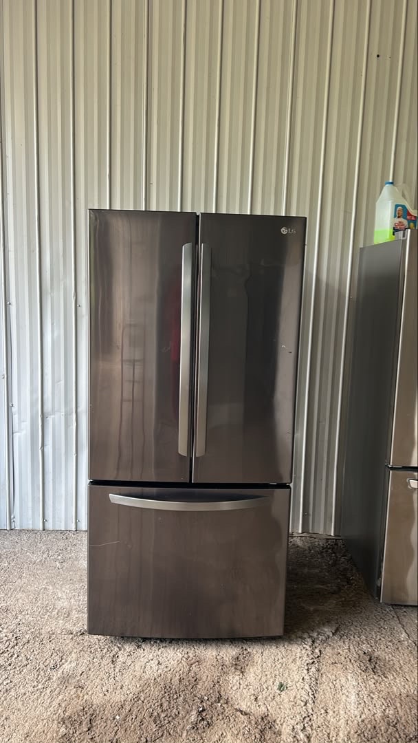 LG Refrigerator in good condition