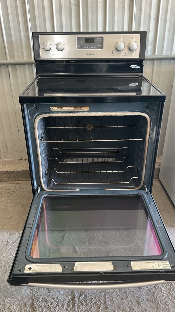 Whirlpool Electric Stove - photo 5