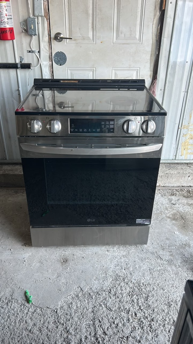 LG Electric Stove