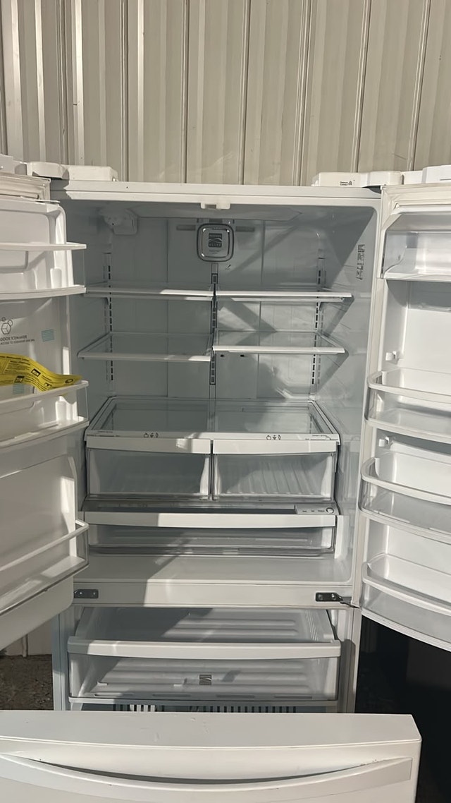 Refrigerator in good condition - photo 2