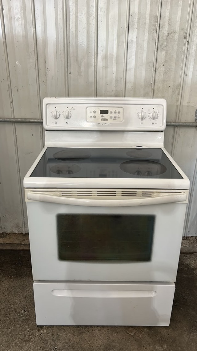 Frigidaire Electric Stove - photo 5