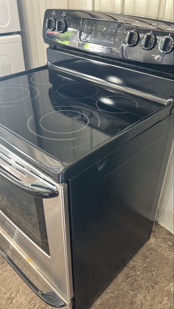 Kenmore Electric Range - photo 3