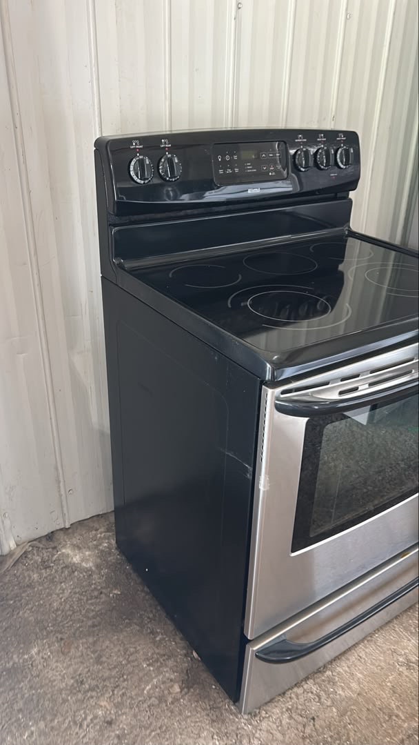 Kenmore Electric Range - photo 4