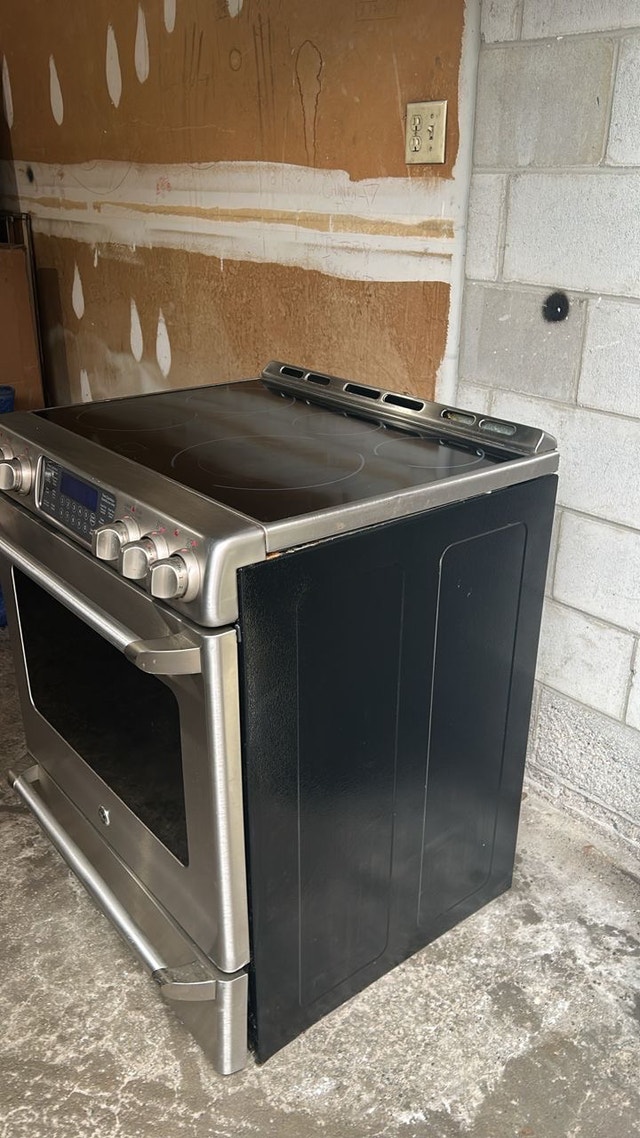 GE Slide-In Electric Range - photo 3