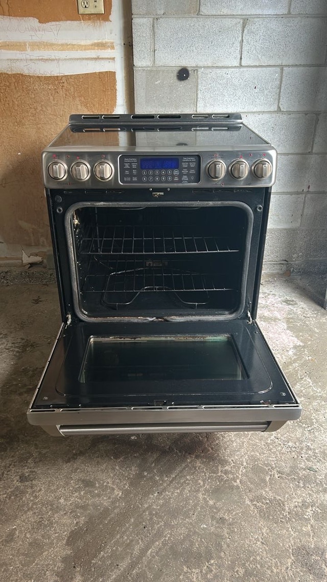 GE Slide-In Electric Range - photo 4