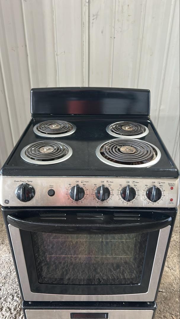 24 inch GE Electric Stove - photo 2