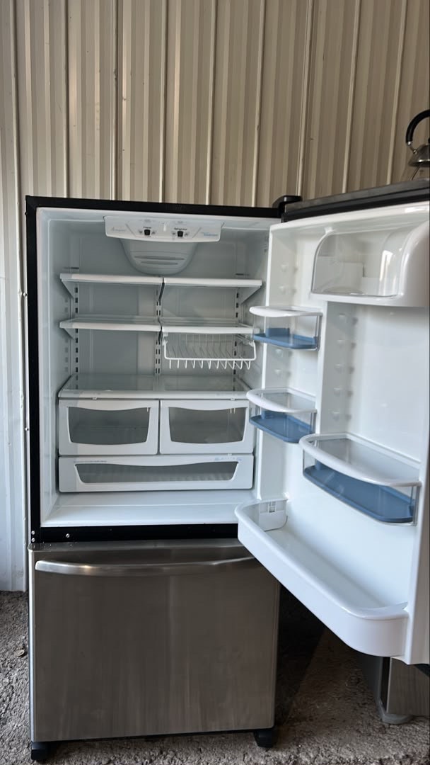 Amana Refrigerator ABR1927FES - photo 2