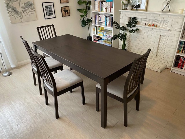 MOVING SALE! IKEA Extendable Dining Table and 4 Chairs - photo 2
