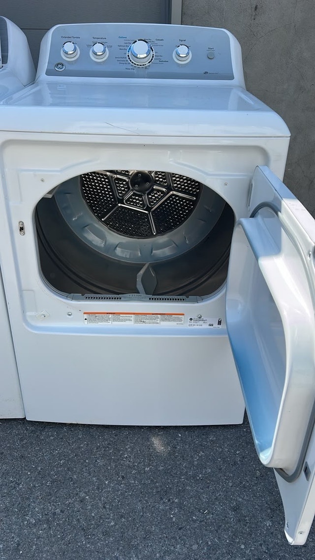 GE Washer and Dryer machine - photo 2