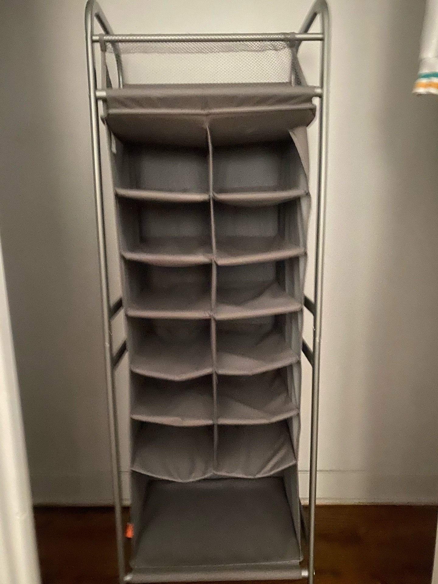MOVING- Deep Shoe Rack