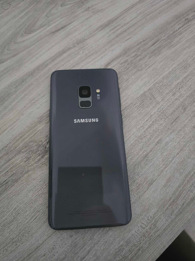 Samsung S9 64GB Unlocked - photo 2