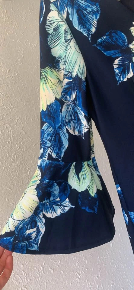 Vince Camuto Floral Bell Sleeve Dress - photo 4