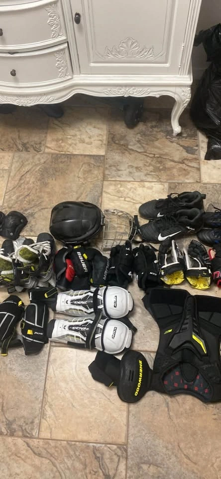 Bauer, CCM, STX, & Sherwood Youth Hockey Equipment Bundle - photo 3