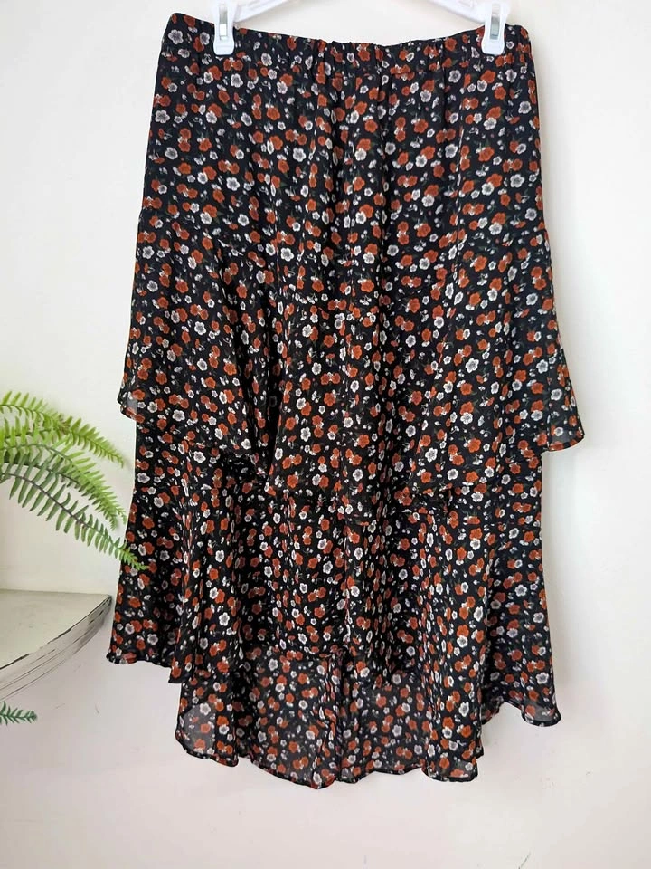 Wild Fable (L) Floral Skirt