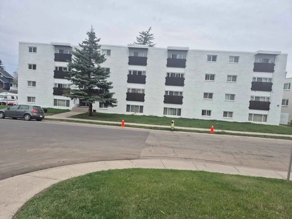 1 Bed 1 Bath - Apartment - photo 5