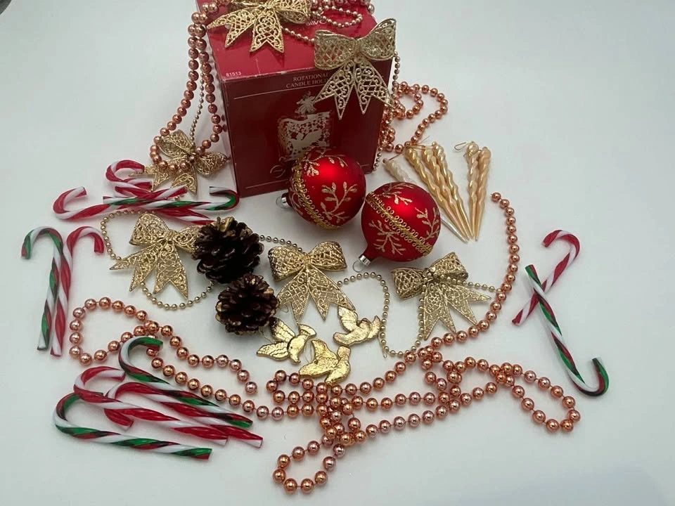 Christmas Decoration Lot – Ornaments, Bead Garlands, Bows & Cand - photo 2