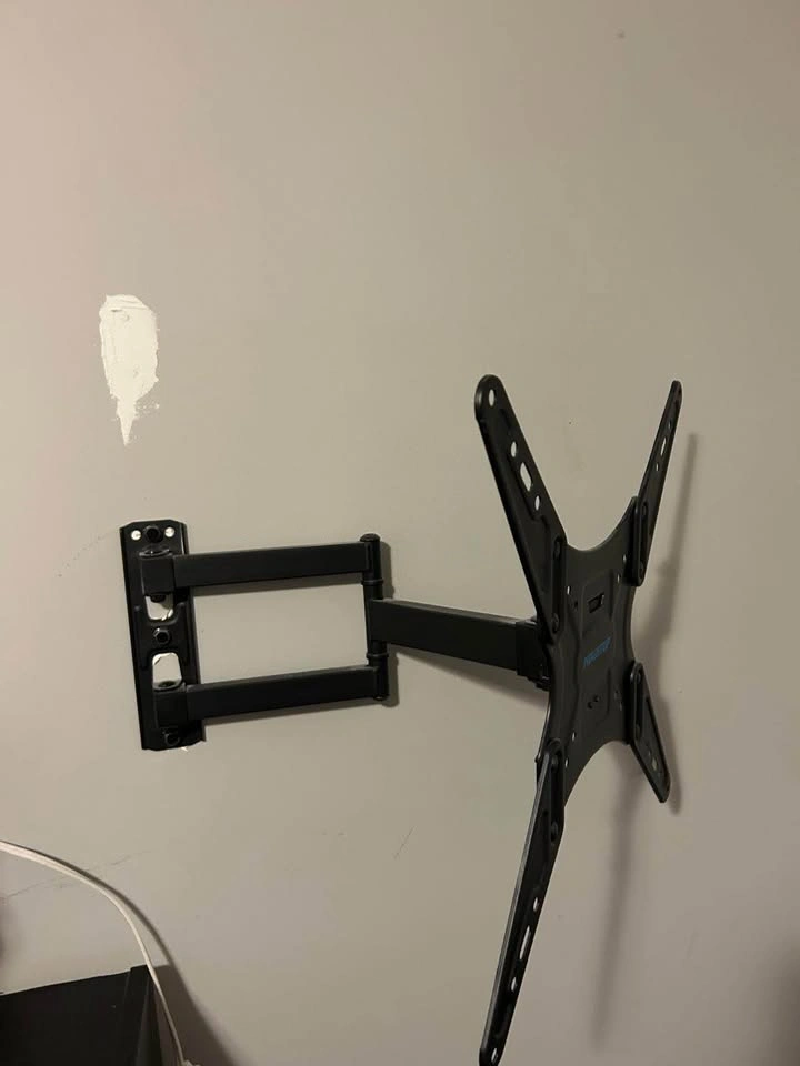 MOUNTUP Full Motion TV Wall Mount - photo 2
