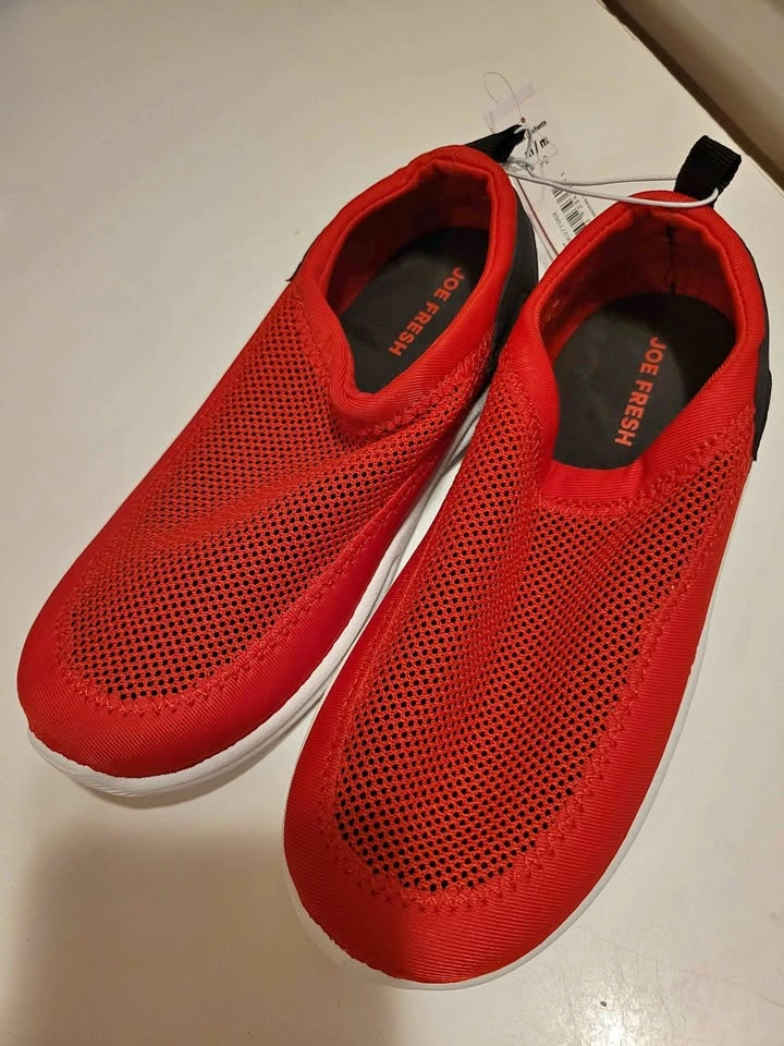Red Water Shoes Size 1-2