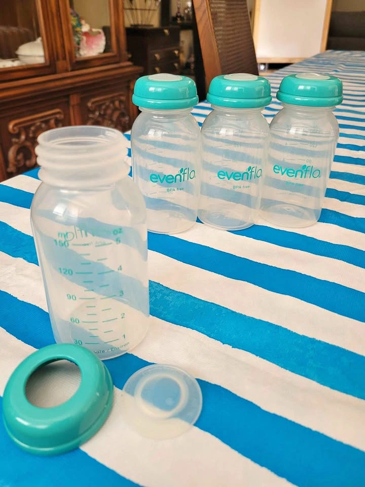 Breast Milk/Formula Milk Storage bottles