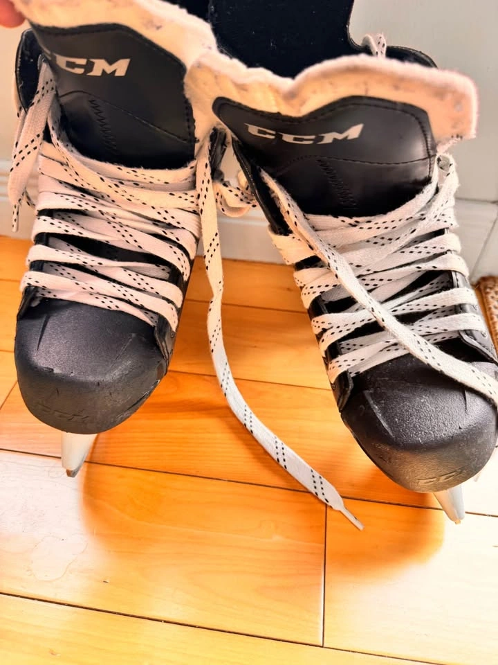 CCM Ribcor XT Ice Skates - Size 2 - photo 3