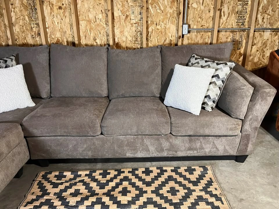 🚚FREE DELIVERY- Taupe L-Shaped Sectional Sofa - photo 3