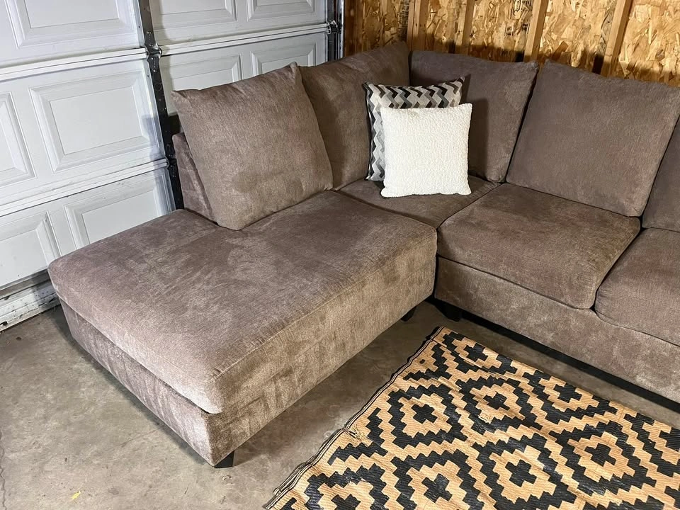 🚚FREE DELIVERY- Taupe L-Shaped Sectional Sofa - photo 4