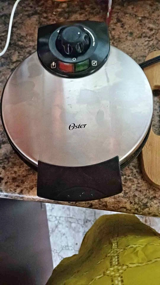 Oster Belgian Waffle Maker