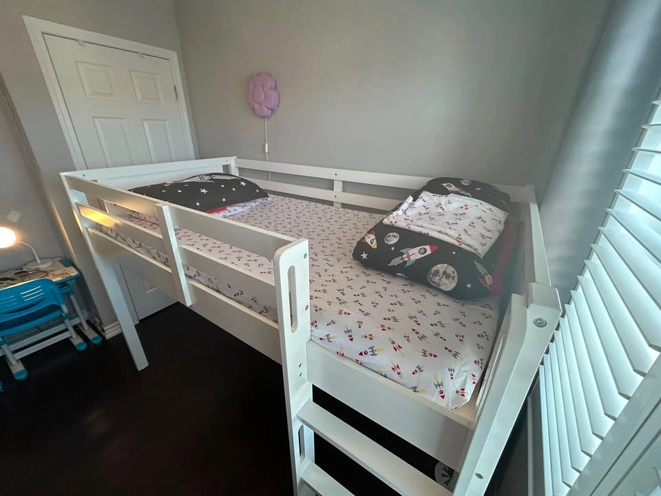 Delta Children Twin Loft Bed with Ladder & Guardrails – White - photo 2