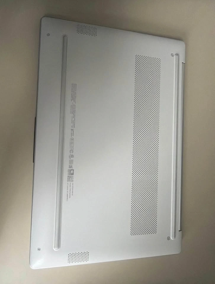 HP Laptop - photo 4
