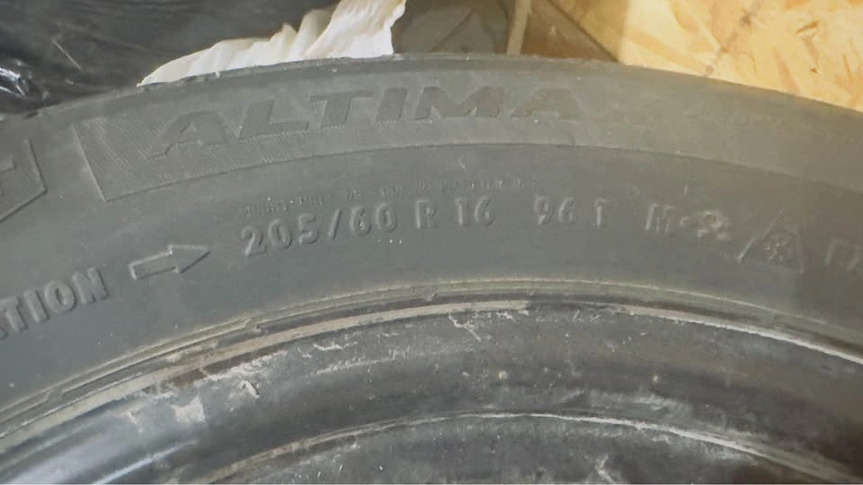 205/60R16 96T Winter Tires With Rims - photo 3