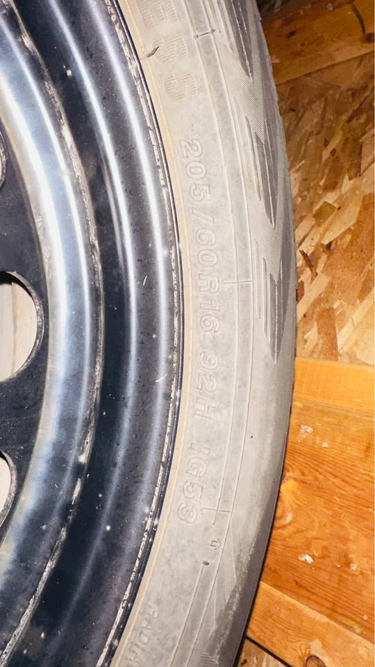 205/60R16 92H Winter Tires With Rims - photo 3