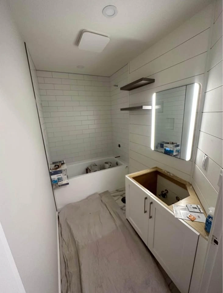 Reno’s bathroom - photo 3
