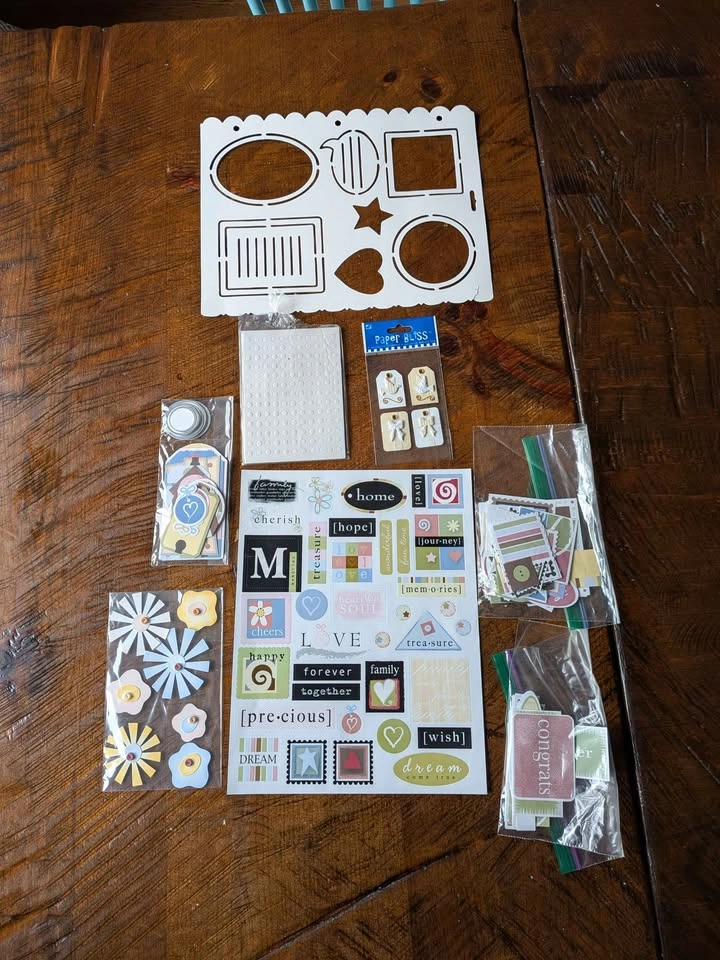 Scrapbook Album and Crafting Supply Kit - photo 4