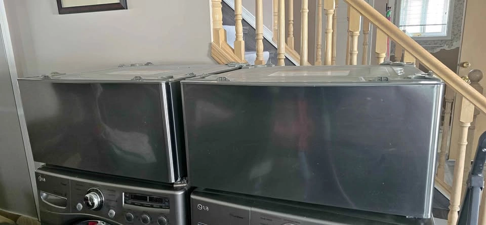 LG WDP4V Laundry Pedestals (Pair)