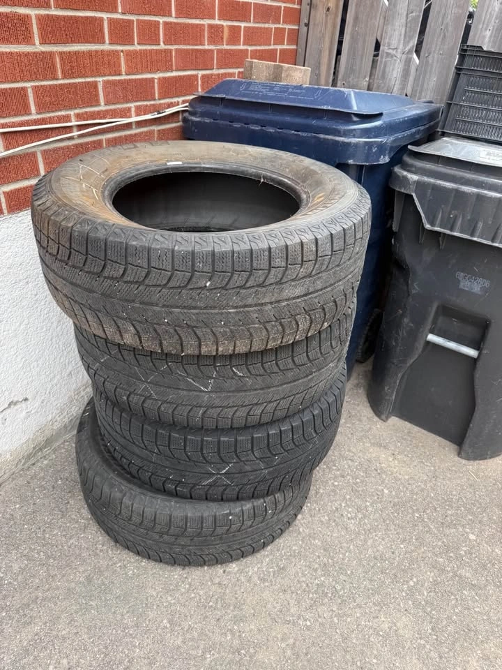 Michelin 265/65R17 Tires - Set of 4 - photo 2