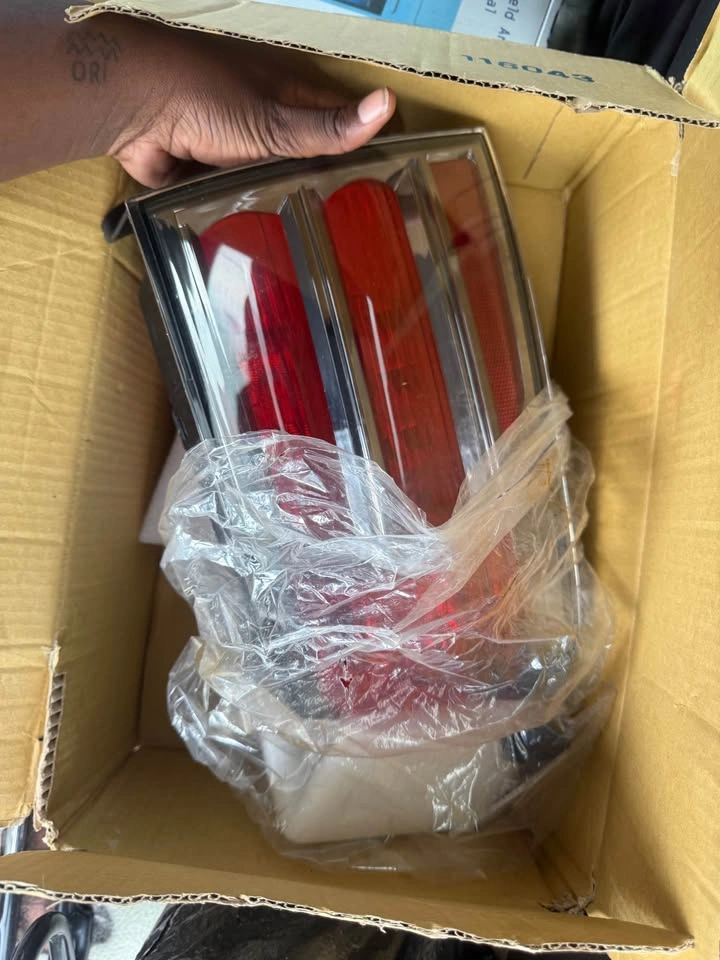 Ford Explorer LED Tail Light Assembly - photo 3