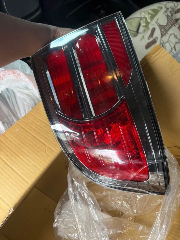 Ford Explorer LED Tail Light Assembly - photo 4