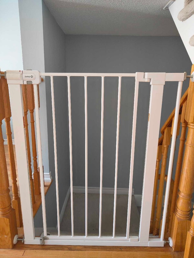 Safety 1st Baby Gate