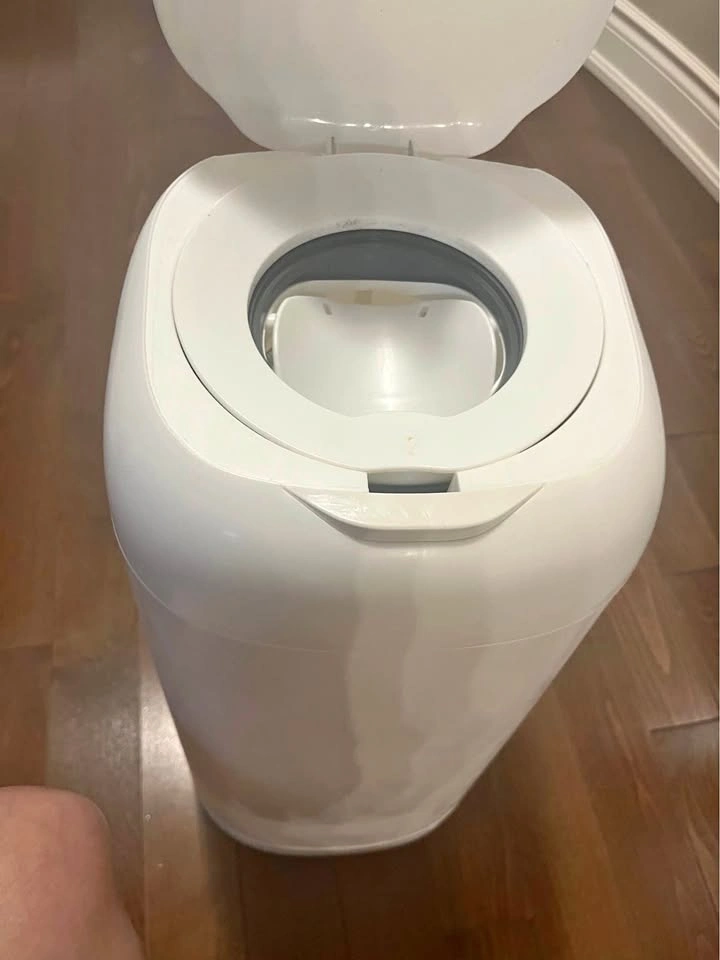 Diaper Genie Platinum Pail