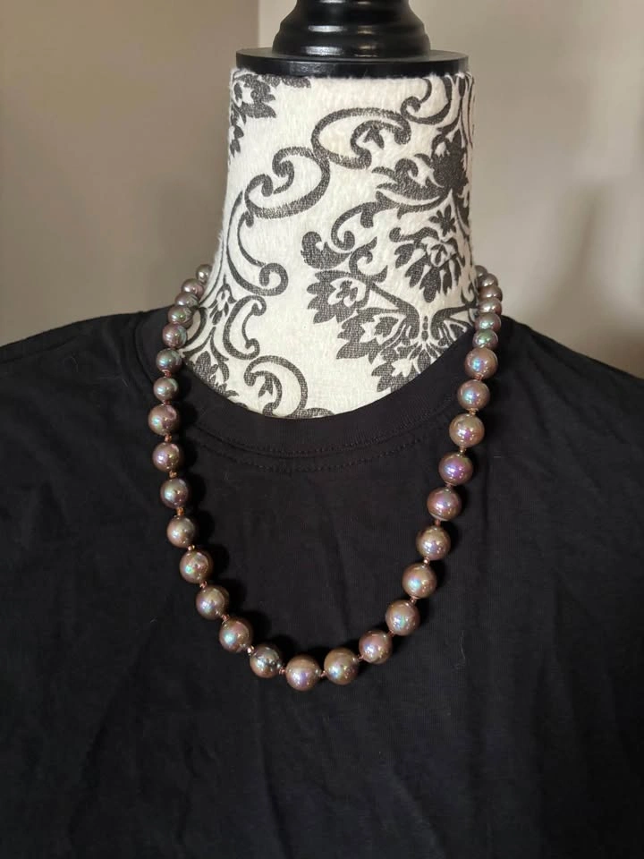 Faux Pearl and Iridescent Dark Pearl Necklace Set - photo 2