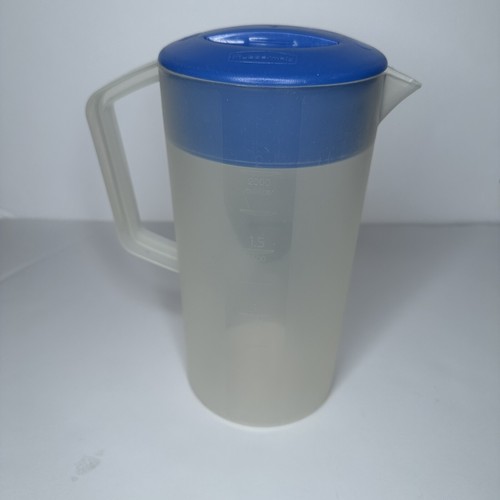 Vintage Rubbermaid 2 Quart / 2.1 Liter Servin Saver Pitcher - photo 4