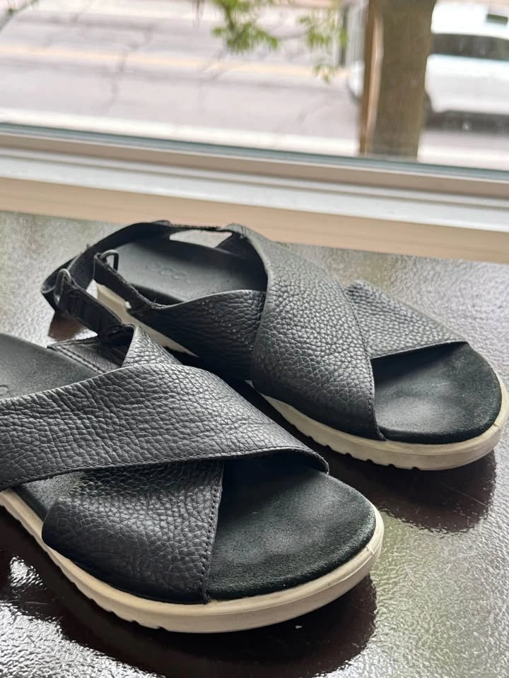 Ecco Black Crossover Strap Sandals Size 35.5-36 - photo 3